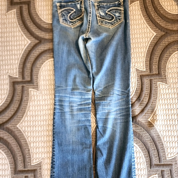 Silver Jeans - Picture 5 of 6